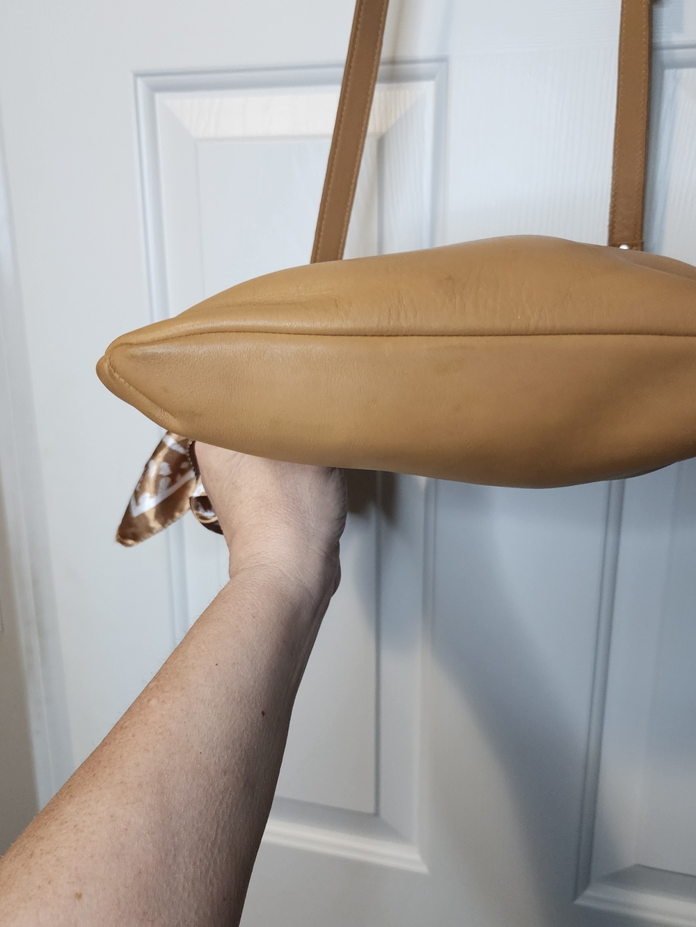 Coach Vintage Chelsea Slim Tan Leather Crossbody - Picture 9 of 11